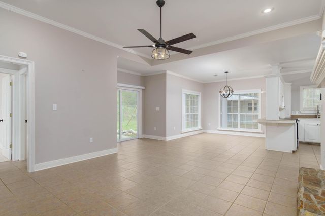 45 Robert E Lee, Hattiesburg, MS 39401