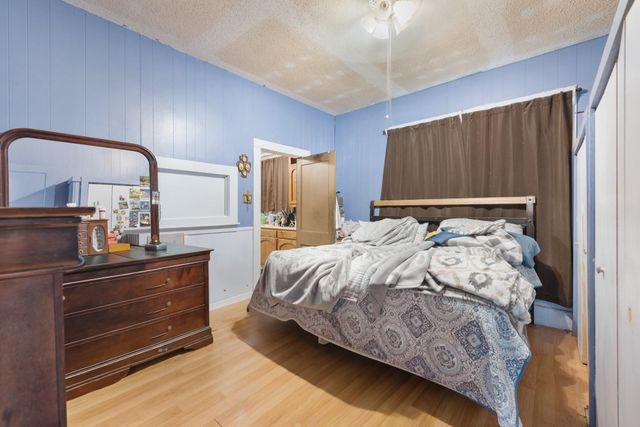 917 Trinity ST, Lockhart, TX 78644