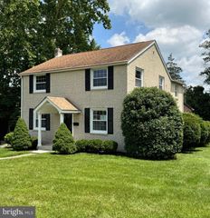 563 RUTHERFORD DR, Springfield, PA 19064