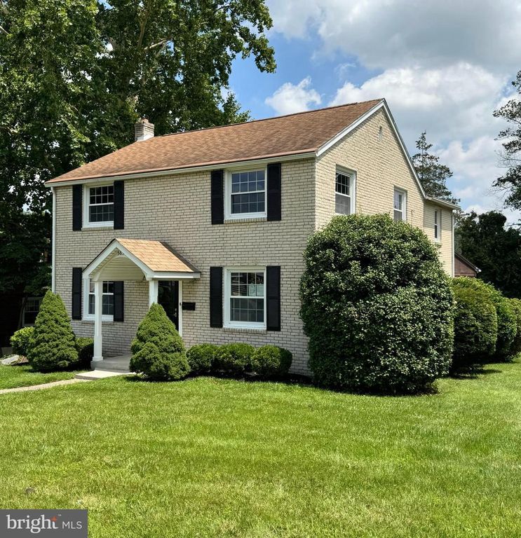 563 RUTHERFORD DR, Springfield, PA 19064