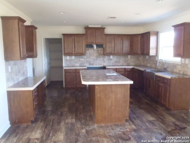 2189 Hickory Forrest Dr, Seguin, TX 78155