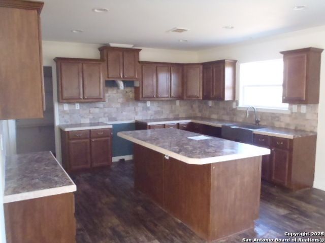 2189 Hickory Forrest Dr, Seguin, TX 78155