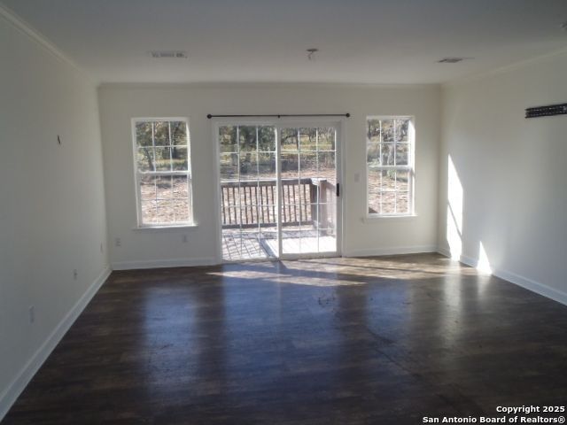 2189 Hickory Forrest Dr, Seguin, TX 78155