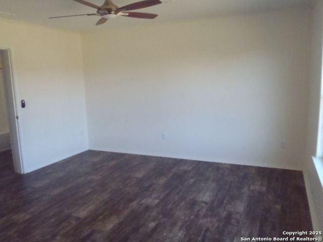 2189 Hickory Forrest Dr, Seguin, TX 78155