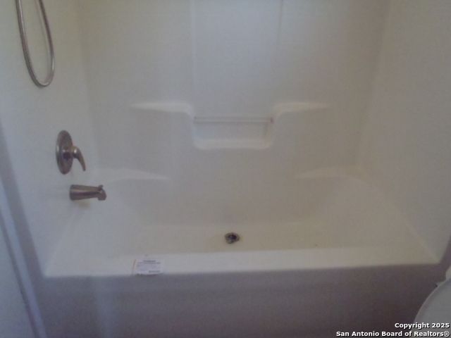 2189 Hickory Forrest Dr, Seguin, TX 78155