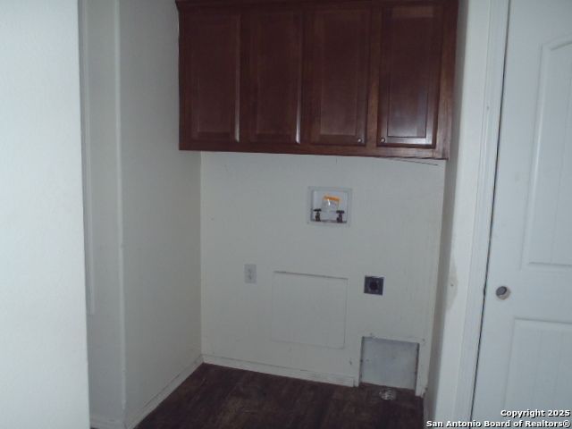 2189 Hickory Forrest Dr, Seguin, TX 78155