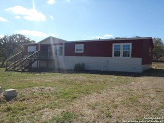 2189 Hickory Forrest Dr, Seguin, TX 78155