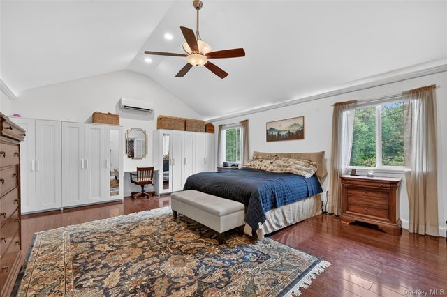 351 Jackson Avenue, New Windsor, NY 12553