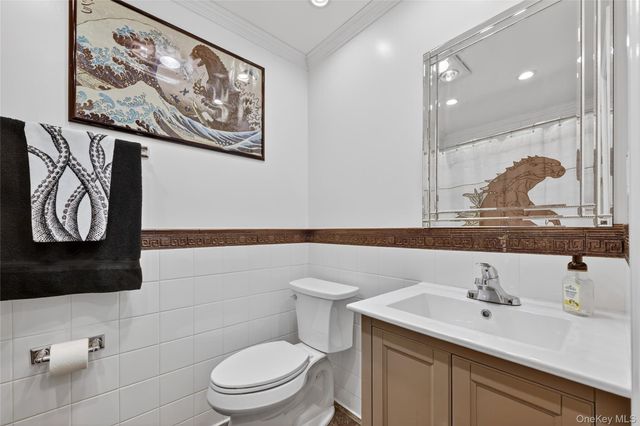 351 Jackson Avenue, New Windsor, NY 12553