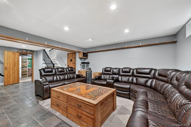 351 Jackson Avenue, New Windsor, NY 12553