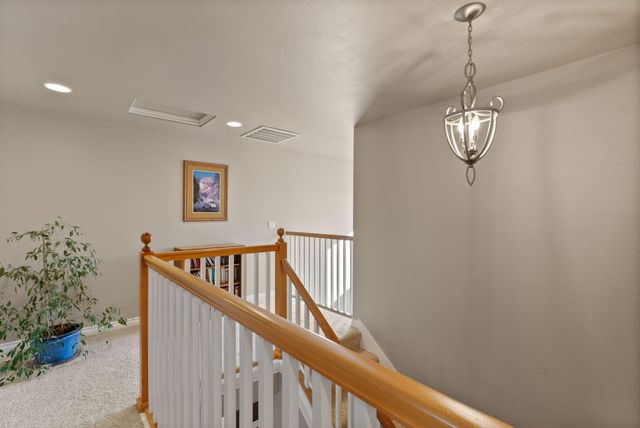 19556 Sager Loop, Bend, OR 97702