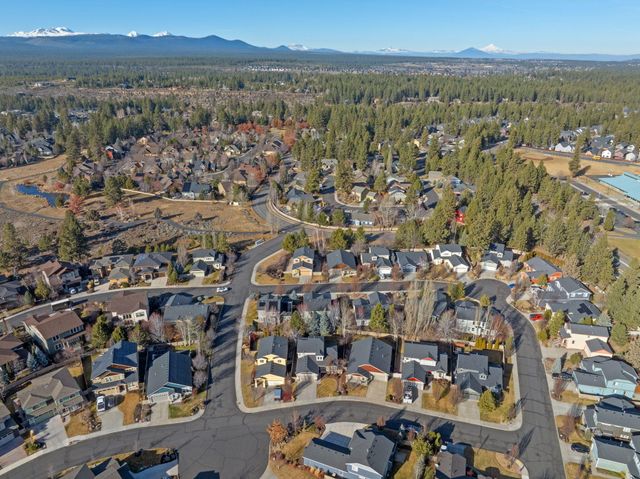 19556 Sager Loop, Bend, OR 97702