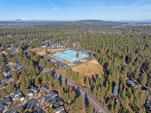 19556 Sager Loop, Bend, OR 97702