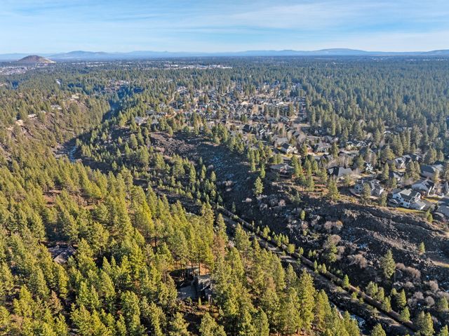 19556 Sager Loop, Bend, OR 97702