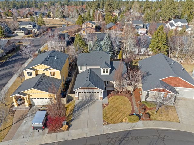 19556 Sager Loop, Bend, OR 97702