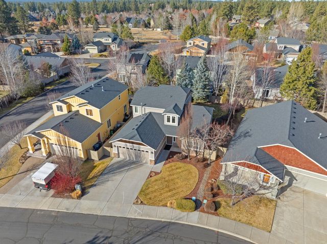 19556 Sager Loop, Bend, OR 97702