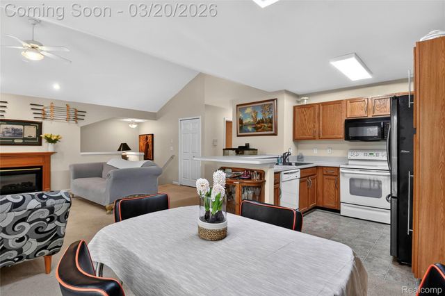 13343 Forest Ridge Boulevard, Sterling Heights, MI 48313