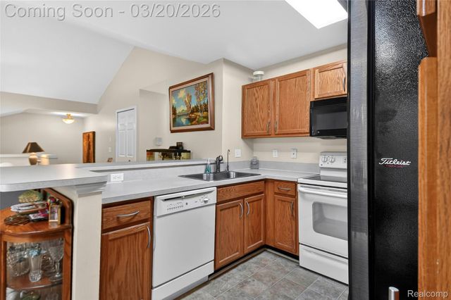 13343 Forest Ridge Boulevard, Sterling Heights, MI 48313