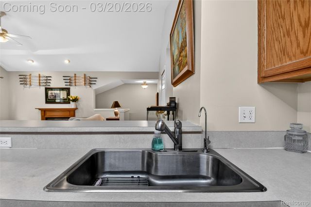 13343 Forest Ridge Boulevard, Sterling Heights, MI 48313