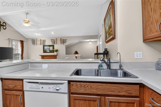 13343 Forest Ridge Boulevard, Sterling Heights, MI 48313