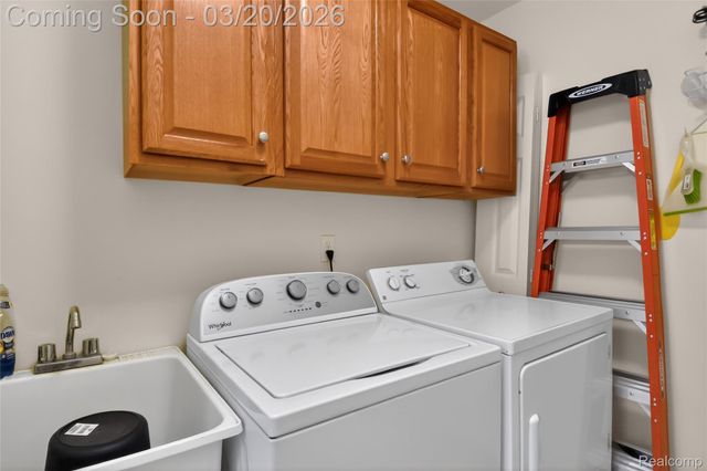 13343 Forest Ridge Boulevard, Sterling Heights, MI 48313