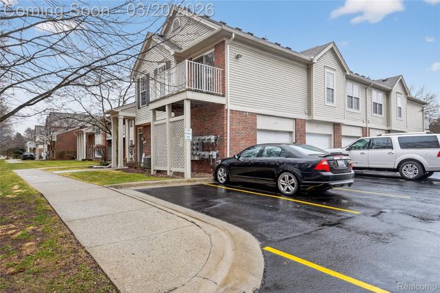 13343 Forest Ridge Boulevard, Sterling Heights, MI 48313