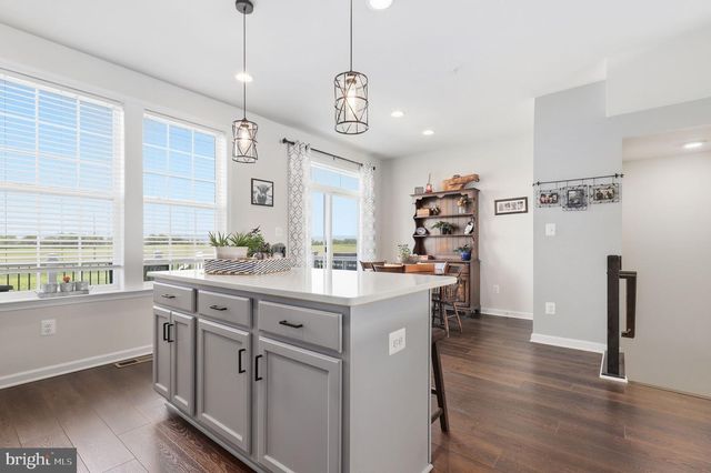 203 LONGLEY GREEN DR, Walkersville, MD 21793