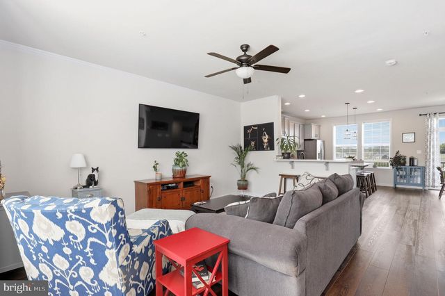 203 LONGLEY GREEN DR, Walkersville, MD 21793