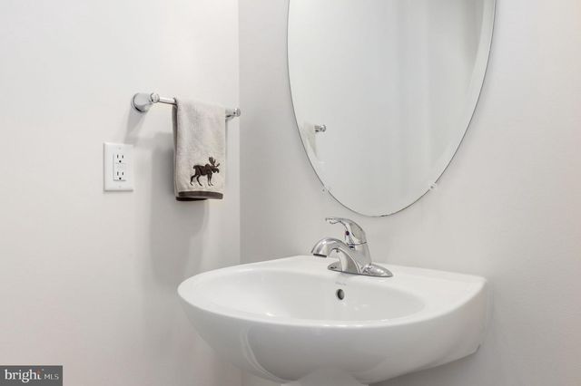 203 LONGLEY GREEN DR, Walkersville, MD 21793