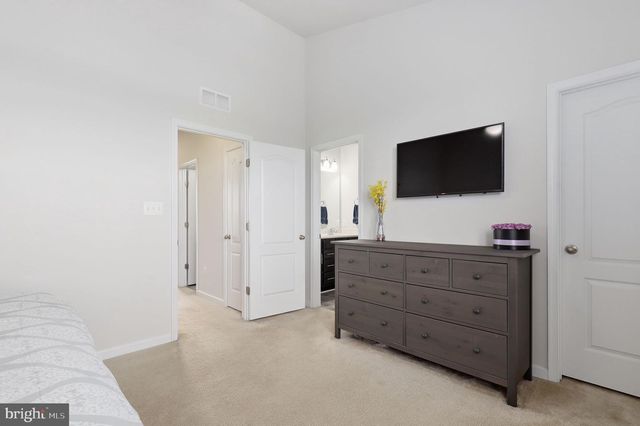 203 LONGLEY GREEN DR, Walkersville, MD 21793