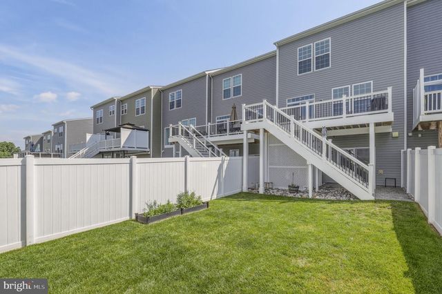 203 LONGLEY GREEN DR, Walkersville, MD 21793