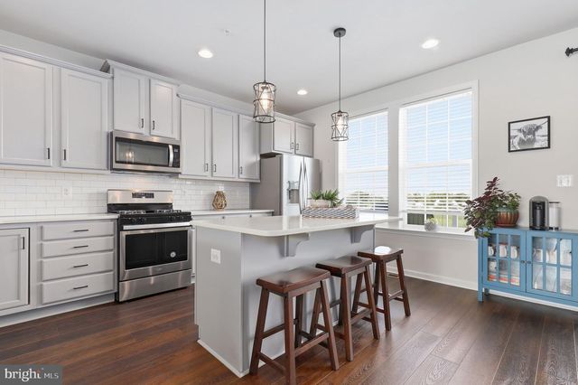 203 LONGLEY GREEN DR, Walkersville, MD 21793