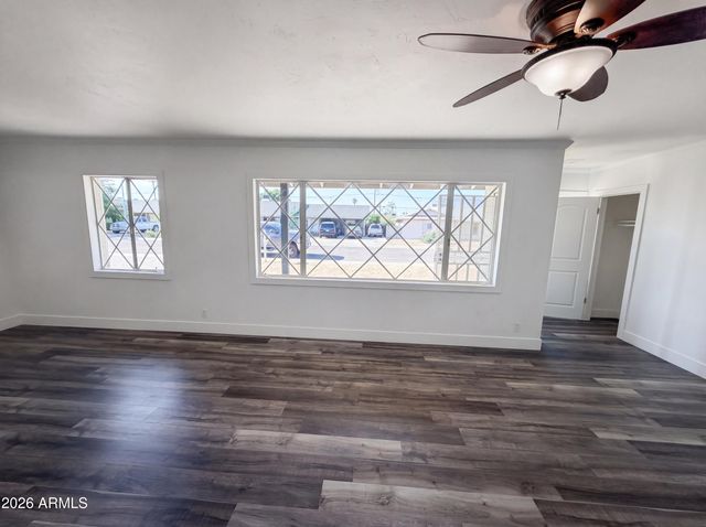 2402 W ANDERSON Avenue, Phoenix, AZ 85023