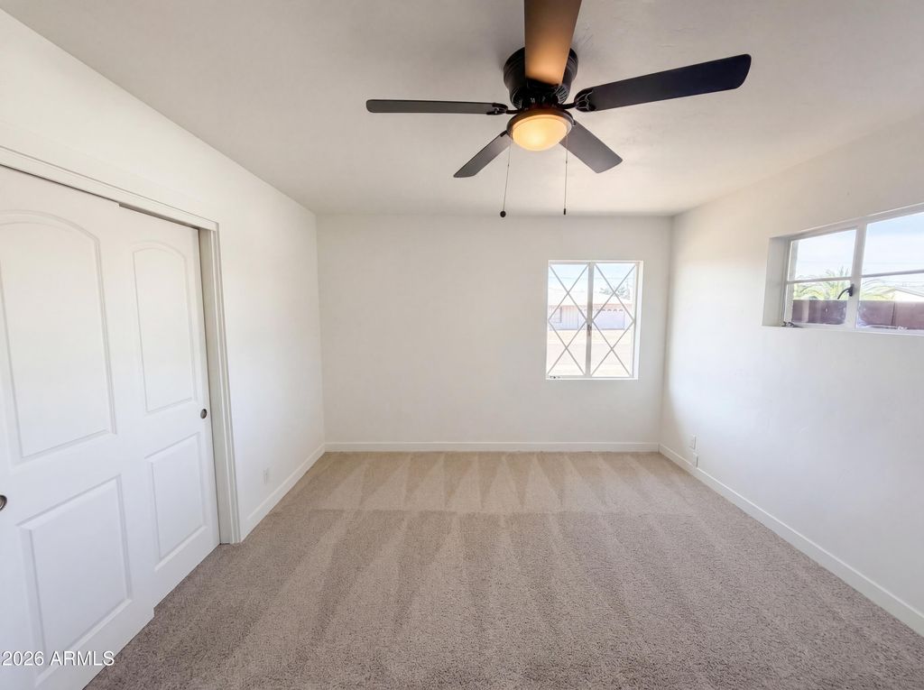 Image 12 of property listing at 2402 W ANDERSON Avenue, Phoenix, AZ 85023