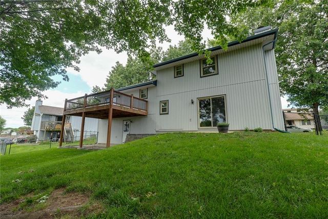 1211 N Davis Road, Independence, MO 64056