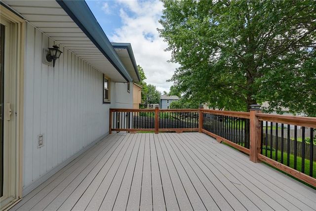 1211 N Davis Road, Independence, MO 64056
