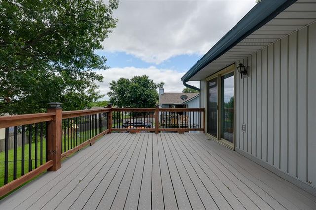 1211 N Davis Road, Independence, MO 64056