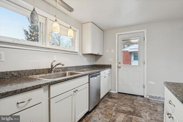 402 MARIANNA DR, Wilmington, DE 19803