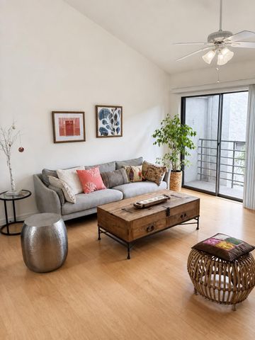 6810 Deatonhill DR 217, Austin, TX 78745