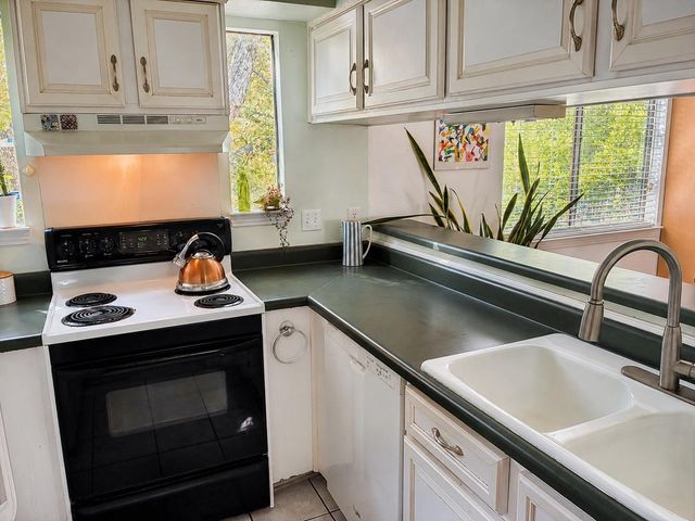 6810 Deatonhill DR 217, Austin, TX 78745