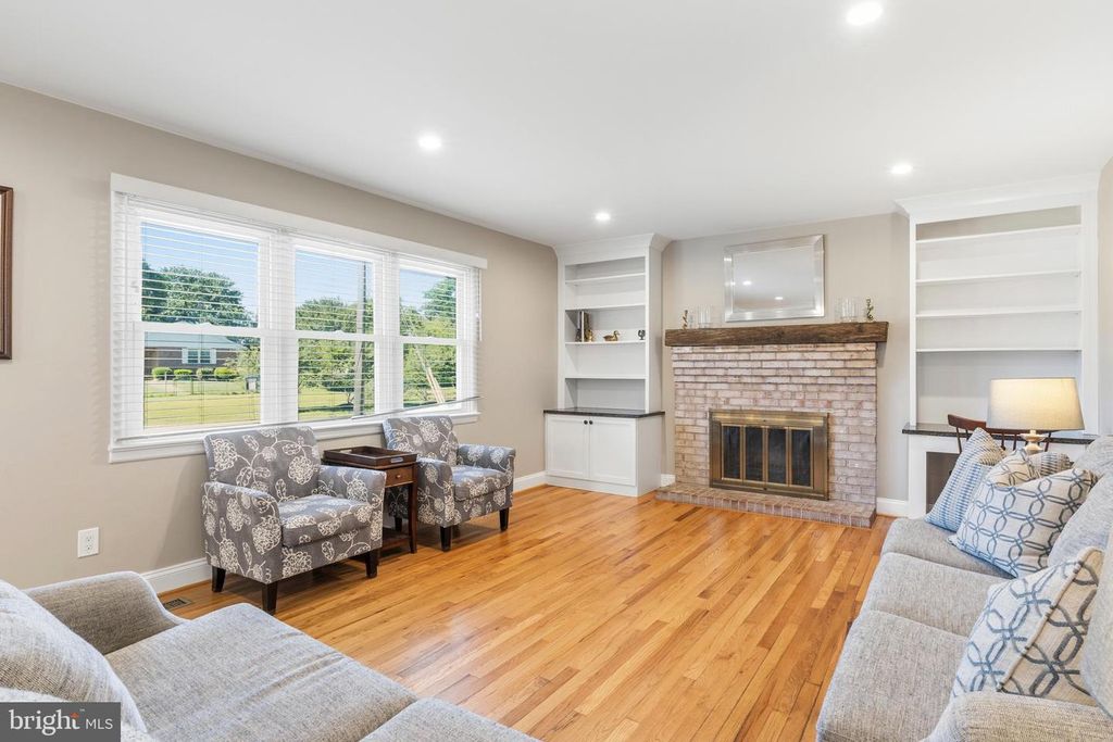 Image 11 of property listing at 1602 CEDAR PARK RD, Annapolis, MD 21401