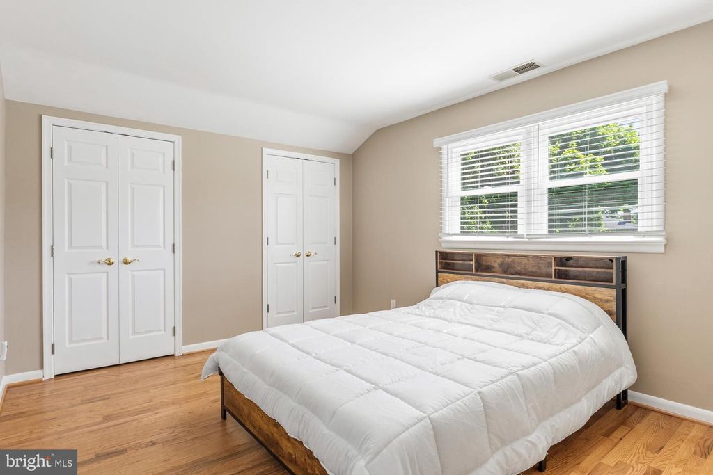 Image 14 of property listing at 1602 CEDAR PARK RD, Annapolis, MD 21401