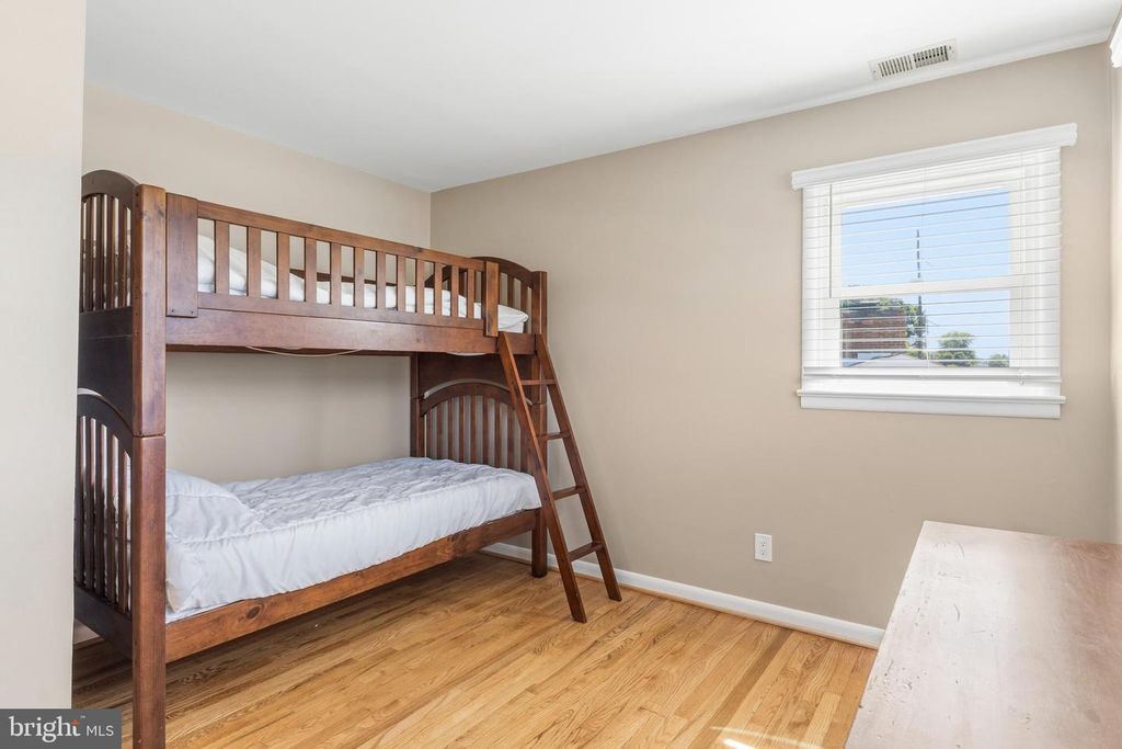 Image 16 of property listing at 1602 CEDAR PARK RD, Annapolis, MD 21401