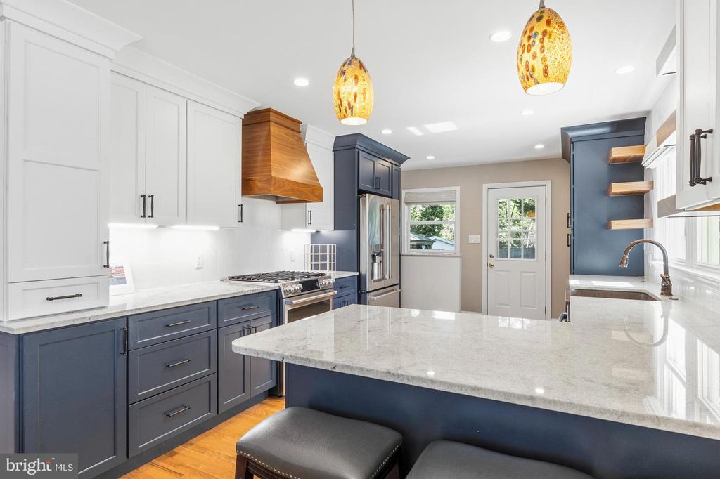 Image 6 of property listing at 1602 CEDAR PARK RD, Annapolis, MD 21401