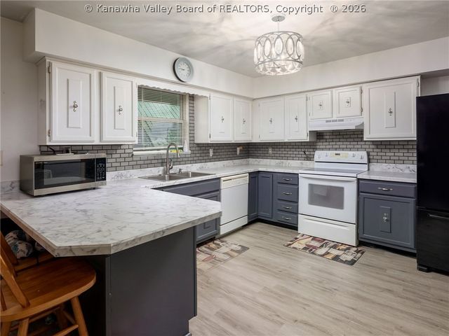 7 Lafayette Circle, Hurricane, WV 25526