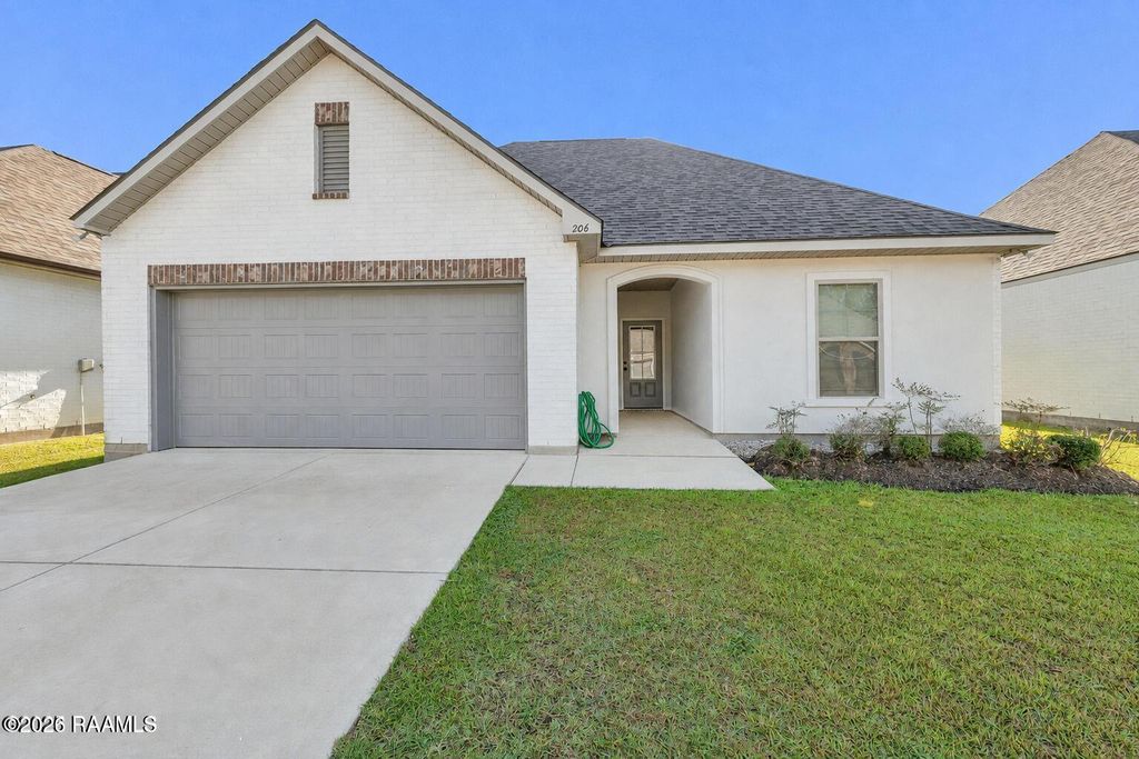 206 Sparrowhawk Street, Broussard, LA 70518