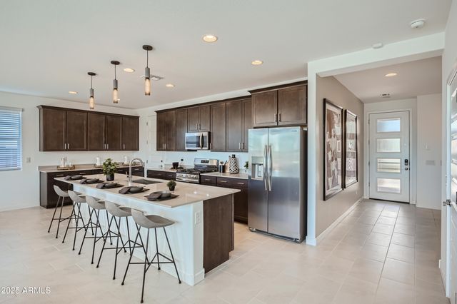 10202 E ULYSSES Avenue, Mesa, AZ 85212