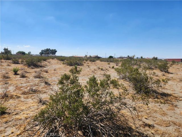 1 Monta Vista, Phelan, CA 92371