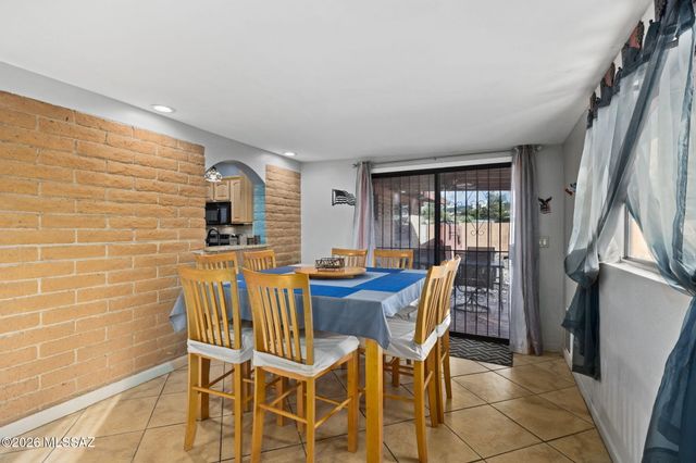 7386 N Dickinson, Tucson, AZ 85741