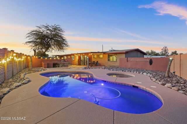 7386 N Dickinson, Tucson, AZ 85741